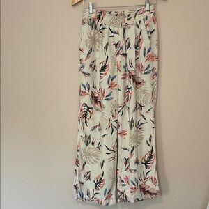 Briggs New York Floral Print Pants - Cream, Pink, Blue